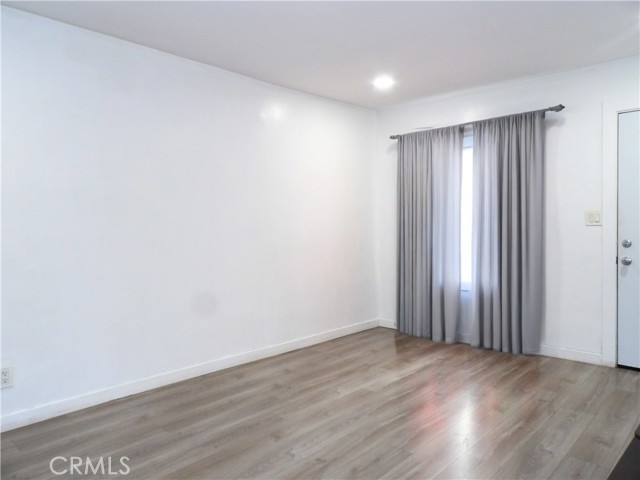 Detail Gallery Image 8 of 17 For 1537 W 60th, Los Angeles,  CA 90047 - 2 Beds | 1 Baths