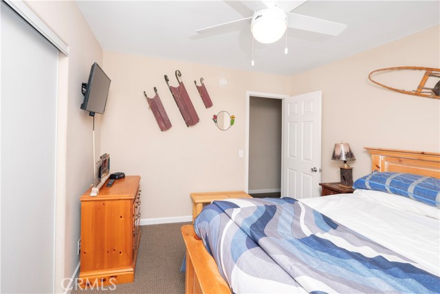 42531 Cedar Ave, Big Bear Lake CA: https://media.crmls.org/medias/604b1c54-ea20-4787-bb0c-d3212a752fdd.jpg