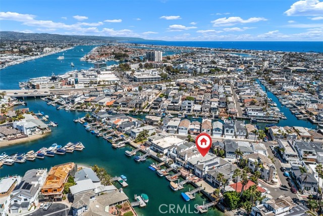 Detail Gallery Image 2 of 43 For 3810 Channel Pl, Newport Beach,  CA 92663 - 3 Beds | 2/1 Baths