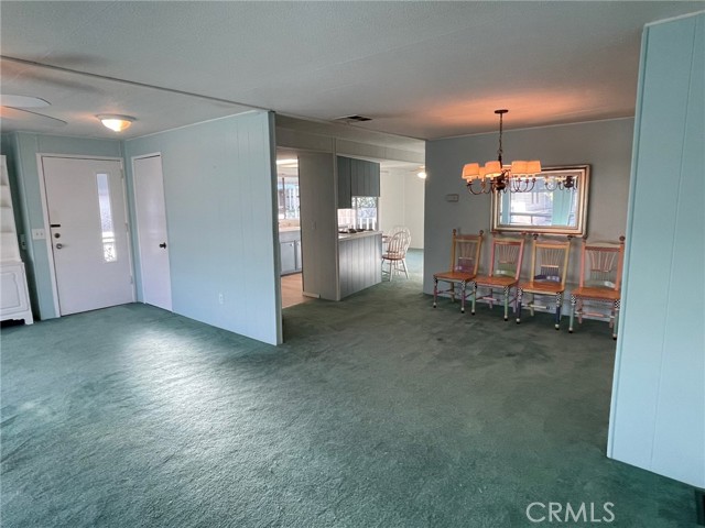 Detail Gallery Image 8 of 19 For 101 Malaga St #101,  Tustin,  CA 92780 - 2 Beds | 2 Baths