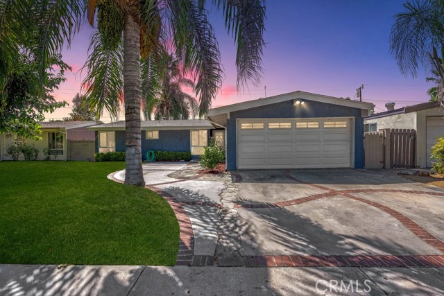 Detail Gallery Image 1 of 1 For 27537 Eveningshade Ave, Canyon Country,  CA 91351 - 4 Beds | 2 Baths