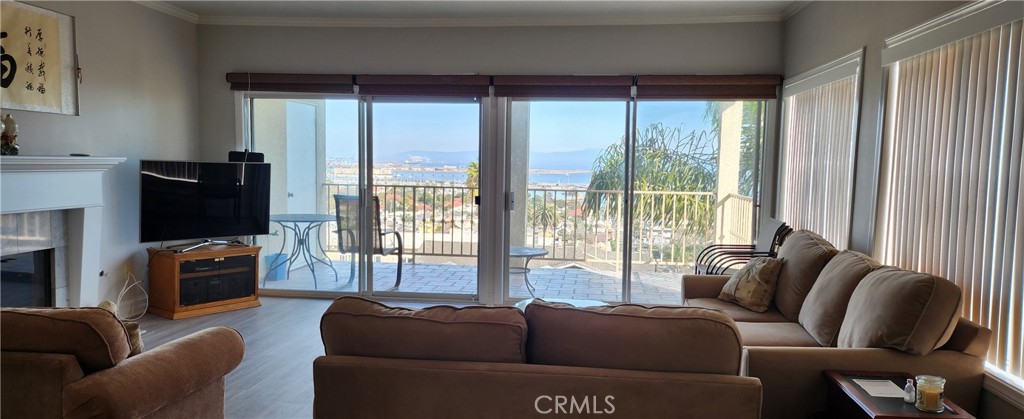 MLS #OC25272175 image #6