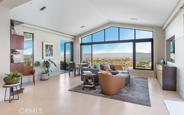 38 Saddleback, Rolling Hills CA: https://media.crmls.org/medias/604d4979-80e9-4427-a811-ef6a92c8f3fd.jpg