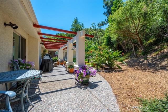 1989 Royal, San Luis Obispo CA: https://media.crmls.org/medias/604e123b-ccbb-451a-8ce4-c97bc9910190.jpg