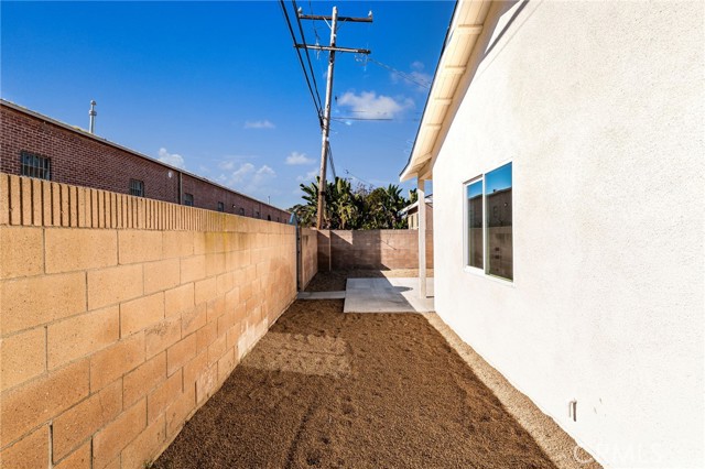 Image 40 of 47 For 2155 Euclid Avenue