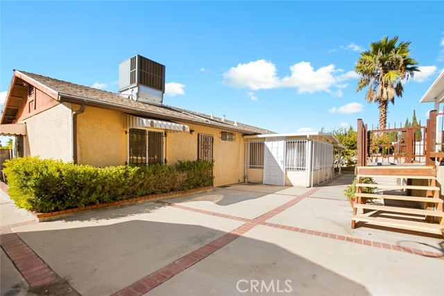 8216 Glencrest, Sun Valley CA: https://media.crmls.org/medias/604e5366-d844-42a7-aca5-8b652be5bb67.jpg