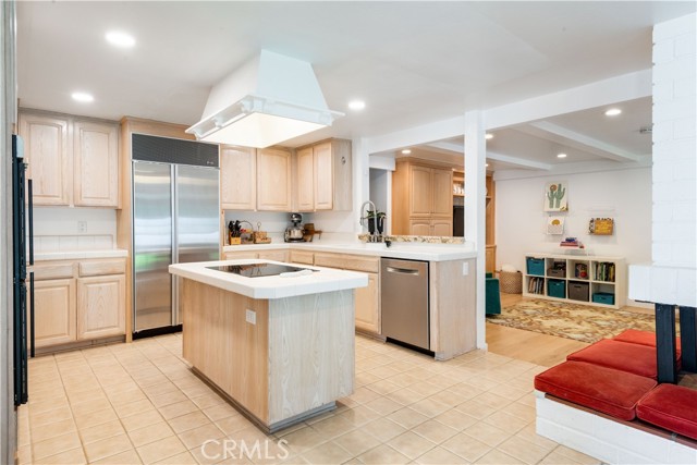 4031 Rousseau Lane, Palos Verdes Peninsula, California 90274, 3 Bedrooms Bedrooms, ,2 BathroomsBathrooms,Residential,Sold,Rousseau,PV22183505