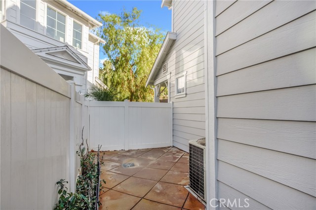 Image 24 of 42 For 36 Rinehart  