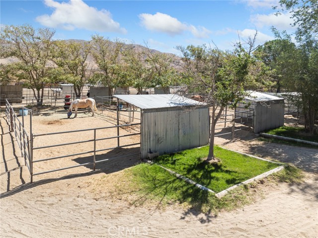 19976 Cornelian, Apple Valley CA: https://media.crmls.org/medias/60503b9f-0c71-487d-8600-4c6f3d741257.jpg