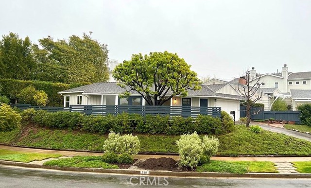 Detail Gallery Image 1 of 16 For 610 Muskingum Ave, Pacific Palisades,  CA 90272 - 2 Beds | 2 Baths