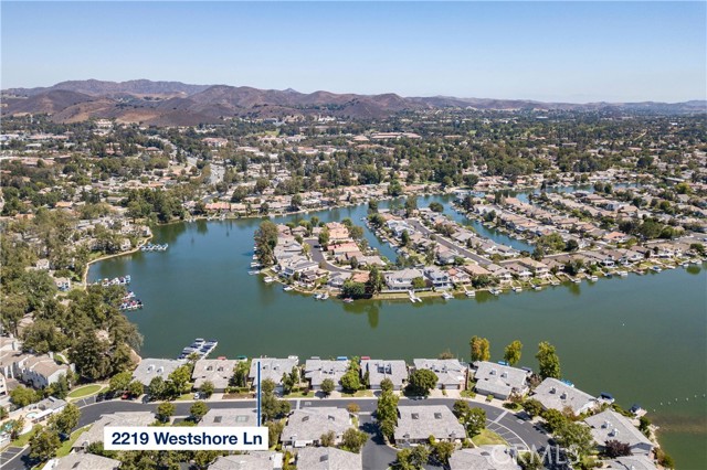 2219 Westshore Lane, Westlake Village CA: https://media.crmls.org/medias/60513b1d-6293-4cc6-b527-4b42bc5fd2ad.jpg