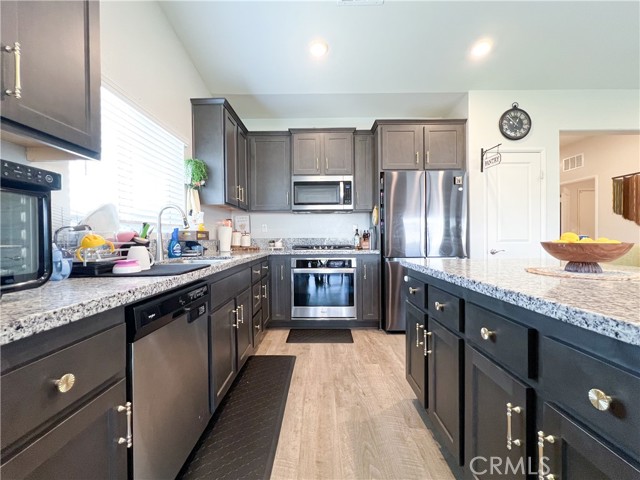 Detail Gallery Image 23 of 42 For 13122 Sierra Padre Way, Victorville,  CA 92394 - 3 Beds | 2 Baths