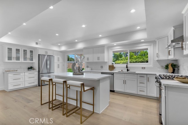 9500 Texhoma Avenue, Northridge CA: https://media.crmls.org/medias/6053b495-0781-4bfa-9369-28e994ac46ab.jpg