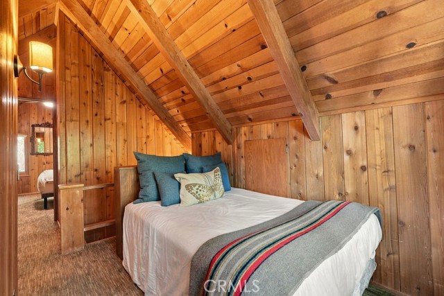 813 Poe Court, Lake Arrowhead, CA 92352
