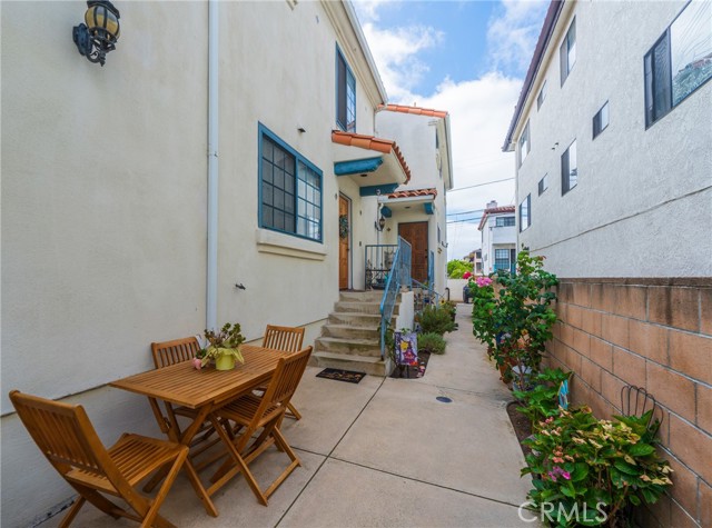 Detail Gallery Image 24 of 37 For 1043 W 12th, San Pedro,  CA 90731 - 3 Beds | 2/1 Baths