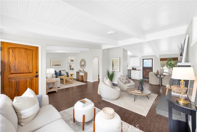 9 W Avenida Cornelio, San Clemente CA: https://media.crmls.org/medias/60548412-1bcc-4091-a440-f20ba21d4afd.jpg