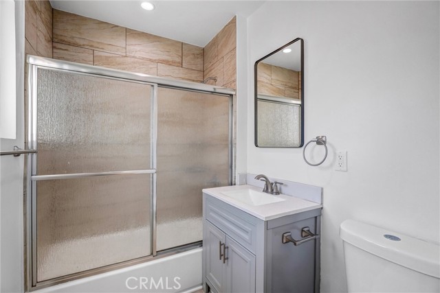 10517 Firmona Avenue, Inglewood CA: https://media.crmls.org/medias/605544af-a7b8-4931-9e1a-c529e38c36ae.jpg