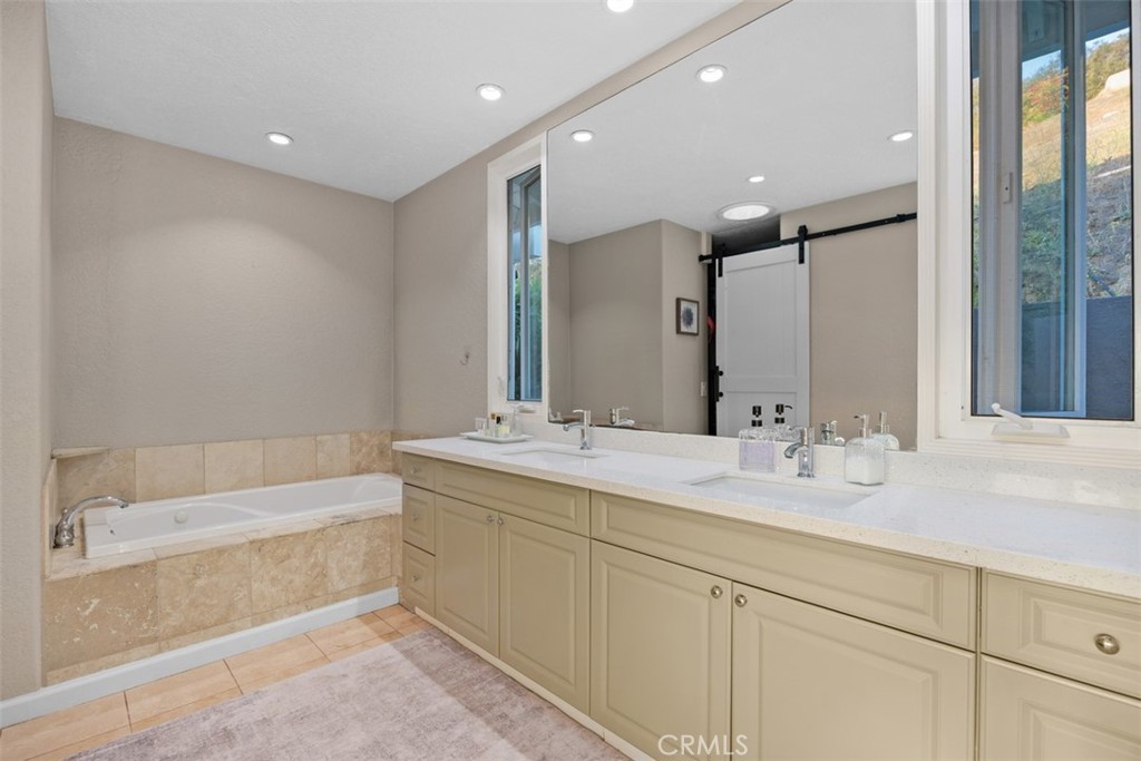 775 Old Oak Ridge - photo 18
