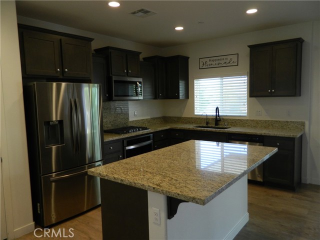 Detail Gallery Image 4 of 28 For 24231 Buckeye, Murrieta,  CA 92562 - 4 Beds | 3 Baths