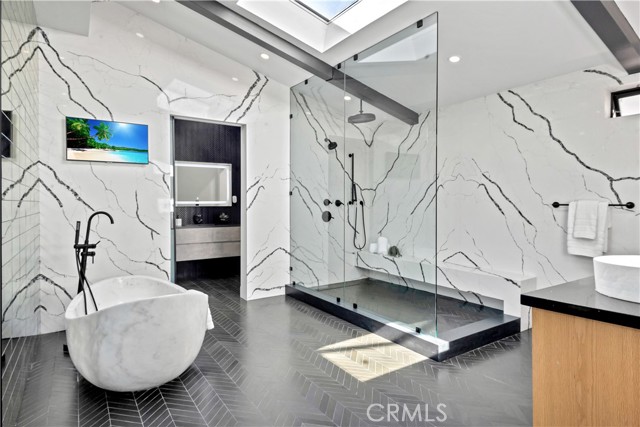 Detail Gallery Image 16 of 28 For 28056 Palos Verdes Drive East, Rancho Palos Verdes,  CA 90275 - 6 Beds | 4/1 Baths