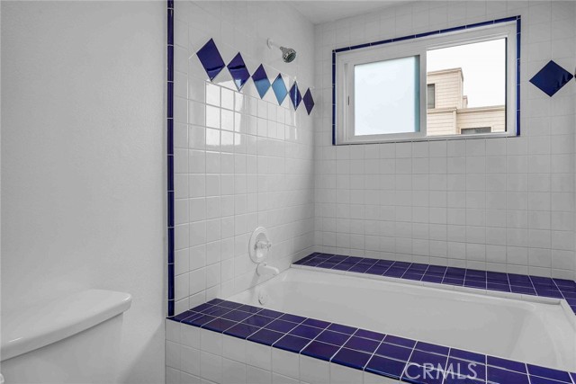 Tiled Tub/Shower Combo