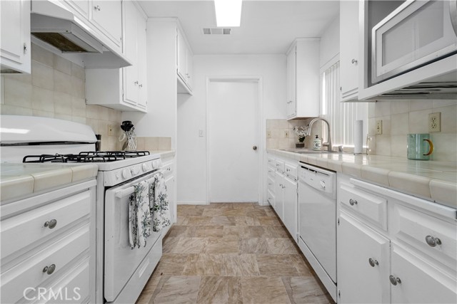 Detail Gallery Image 7 of 24 For 385 E Valley St, Coalinga,  CA 93210 - 2 Beds | 1 Baths