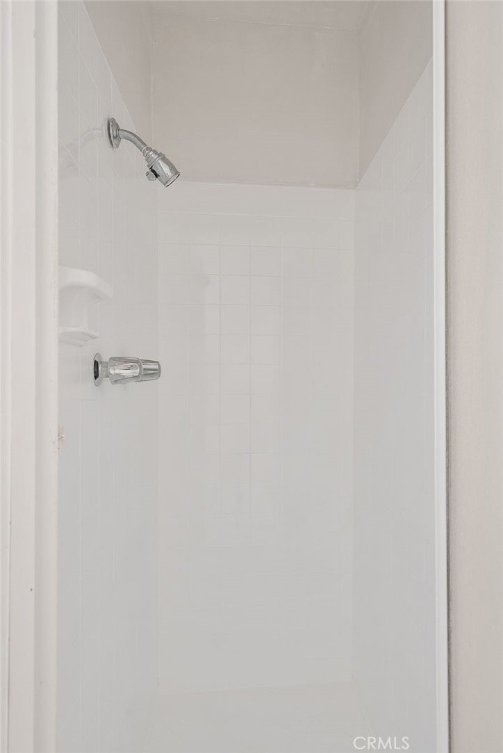 https://media.crmls.org/medias/6057b28a-5d9d-4e09-bbea-c90bf85154dc.jpg?preset=X-Large