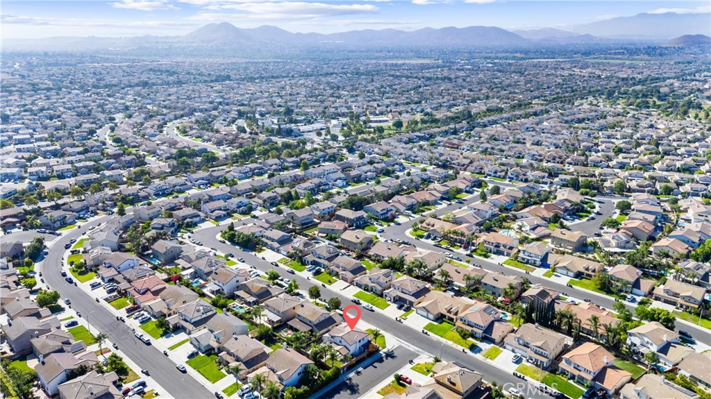 https://media.crmls.org/medias/6057f839-edfc-4d39-bc19-564ed4196c8b.jpg?preset=X-Large
