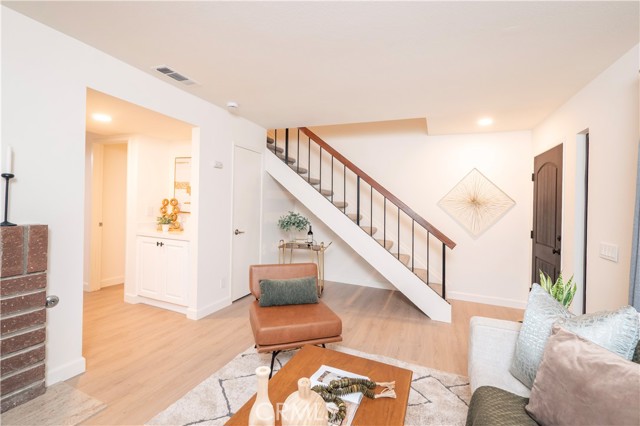 Detail Gallery Image 8 of 45 For 1013 W Linden St #2,  Riverside,  CA 92507 - 2 Beds | 1/1 Baths