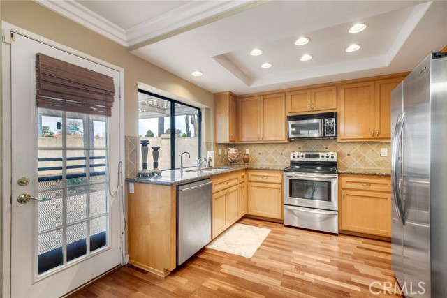 Detail Gallery Image 10 of 35 For 948 Alyssum Rd, Carlsbad,  CA 92011 - 3 Beds | 2/1 Baths