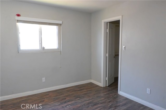 Detail Gallery Image 9 of 17 For 16300 Live Oak, Hesperia,  CA 92345 - 4 Beds | 2 Baths