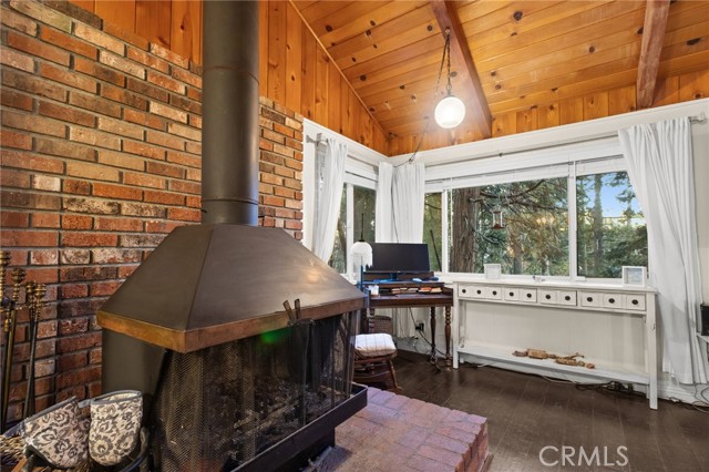 2452 Spring Drive, Running Springs CA: https://media.crmls.org/medias/60590adc-036e-4cd6-8a36-587e70472128.jpg