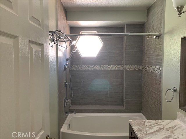 Detail Gallery Image 11 of 15 For 2373 Parkview Ln, Chino Hills,  CA 91709 - 4 Beds | 2/1 Baths