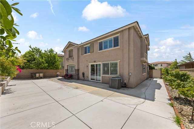 13218 Chatham Drive, Rancho Cucamonga CA: https://media.crmls.org/medias/6059834e-95d5-43c6-b912-bcadafc66925.jpg