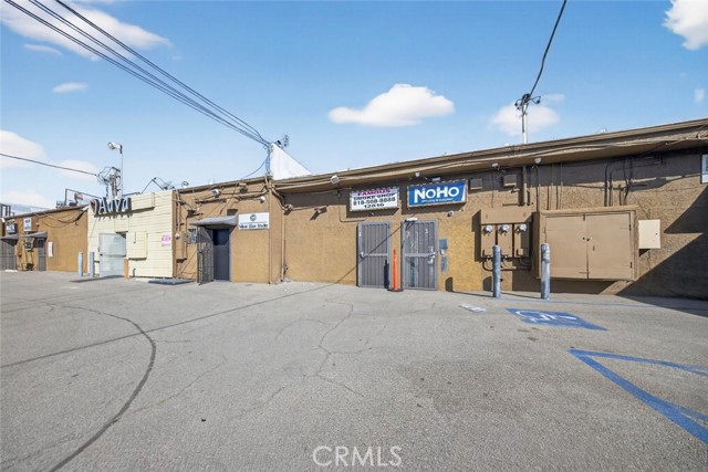 12816 Victory Boulevard, Valley Glen CA: https://media.crmls.org/medias/6059d4cd-b436-45cc-96cb-e77acd62fca1.jpg