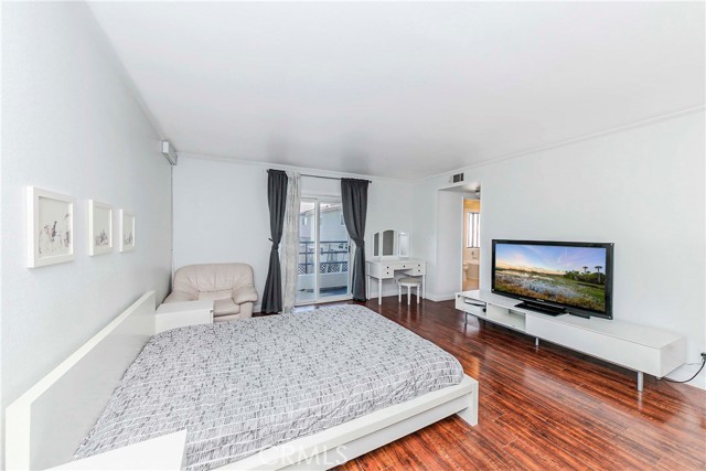 Detail Gallery Image 30 of 46 For 2032 W 231st St, Torrance,  CA 90501 - 4 Beds | 3 Baths