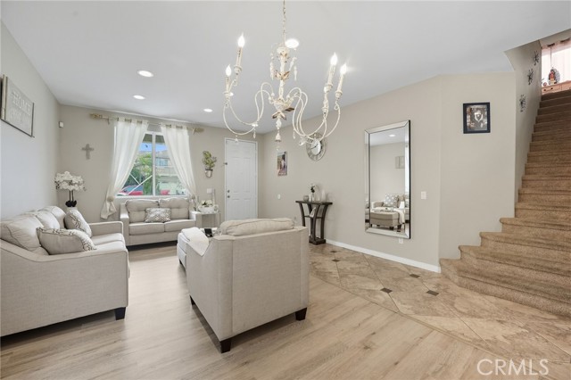 Detail Gallery Image 5 of 39 For 661 Corte San Julian, Perris,  CA 92571 - 4 Beds | 2/1 Baths