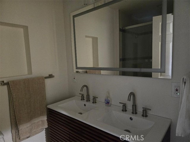 Detail Gallery Image 20 of 33 For 8579 Volga River Cir, Fountain Valley,  CA 92708 - 3 Beds | 2 Baths