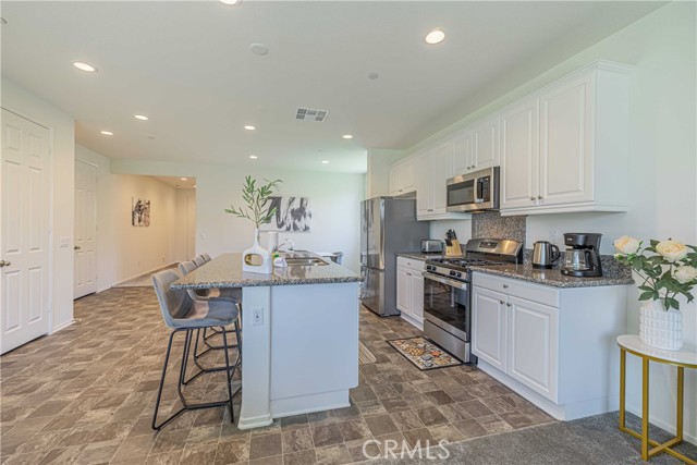 Detail Gallery Image 7 of 36 For 44149 Buckeye Ct, Lancaster,  CA 93536 - 3 Beds | 2 Baths