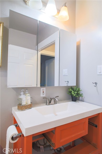 Detail Gallery Image 26 of 30 For 1615 Minturn St, Alameda,  CA 94501 - 2 Beds | 1/1 Baths
