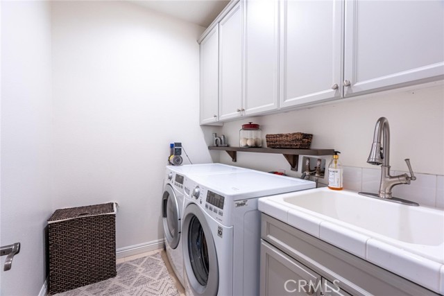 26941 Redwood Bluff Lane, Valencia CA: https://media.crmls.org/medias/605e07aa-d0b3-42ad-b03b-3e79249b4f10.jpg