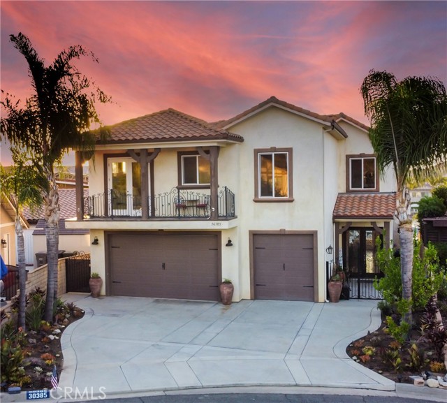 Detail Gallery Image 1 of 45 For 30385 South Fork Dr, Canyon Lake,  CA 92587 - 5 Beds | 3/1 Baths