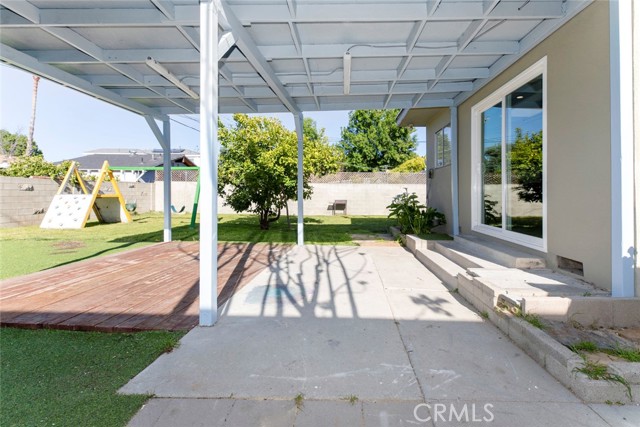 Detail Gallery Image 24 of 29 For 17425 Emelita, Encino,  CA 91316 - 2 Beds | 1 Baths