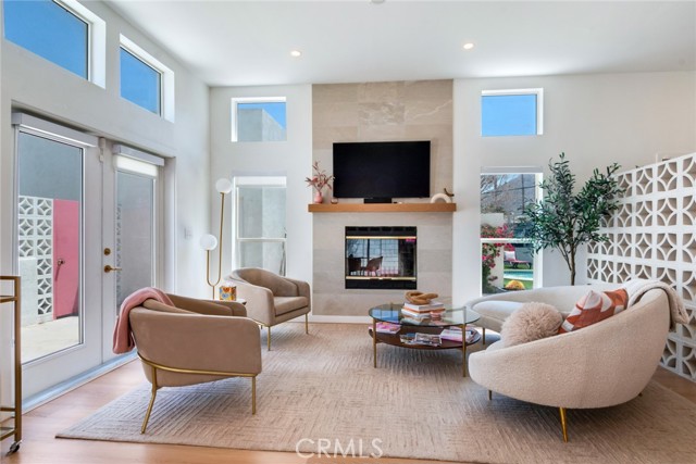 Front Image Thumbnail for CRIV26025207