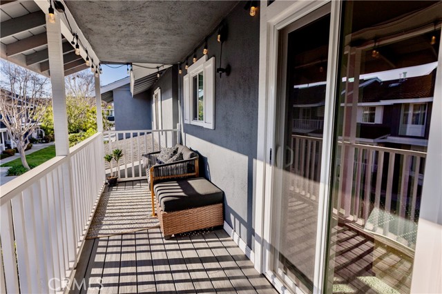 2414 Niagara Way, Costa Mesa CA: https://media.crmls.org/medias/60607d52-2ddd-48a3-a440-08fe9b568054.jpg