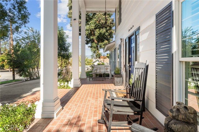 Detail Gallery Image 5 of 45 For 1525 Garden St, Redlands,  CA 92373 - 5 Beds | 2/1 Baths