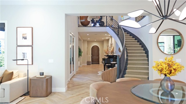 Detail Gallery Image 11 of 34 For 80 Thrush, Irvine,  CA 92618 - 5 Beds | 5/1 Baths