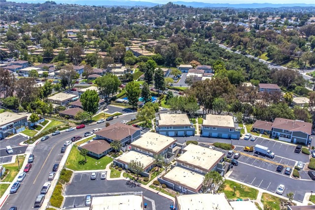 23017 Via Pimiento, Mission Viejo CA: https://media.crmls.org/medias/6060c910-37b5-4a54-a46c-35ecc64253ce.jpg