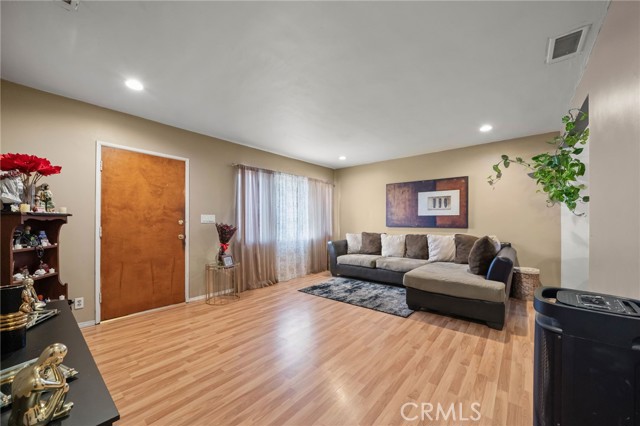 Detail Gallery Image 18 of 32 For 1422 E Mauretania, Wilmington,  CA 90744 - – Beds | – Baths