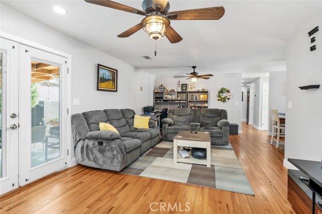 2905 Arnold Street, Bakersfield CA: https://media.crmls.org/medias/6061c5f9-76aa-4b44-ae58-fea609b464bf.jpg